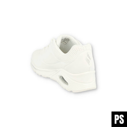 SNEAKER - Uno Stand on Air