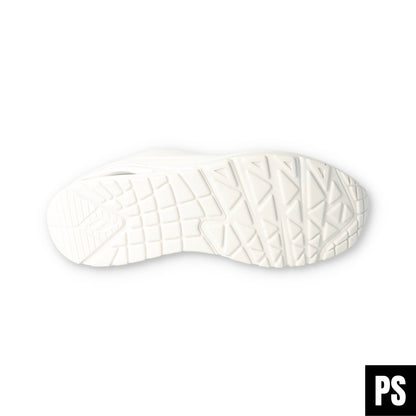 SNEAKER - Uno Stand on Air